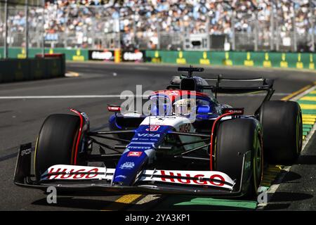 MELBOURNE, AUSTRALIA, 22 MARZO: Daniel Ricciardo dell'Australia guida il Visa Cash App RB Formula One Team VCARB 01 durante le prime prove nel 2024 Foto Stock