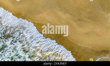Florianopolis, spiaggia di Campeche all'alba. Brasile. Quartiere di Rio Tavares Foto Stock