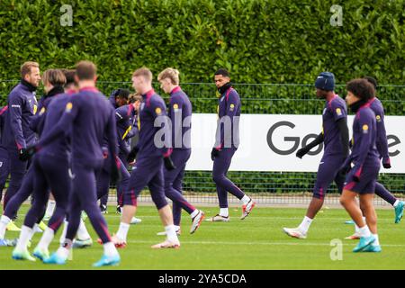 England Levi Colwill durante la sessione di allenamento dell'Inghilterra in vista della partita Finlandia contro Inghilterra Nations League al Tottenham Hotspur Training Ground, Enfield, Regno Unito il 12 ottobre 2024 Credit: Every Second Media/Alamy Live News Foto Stock
