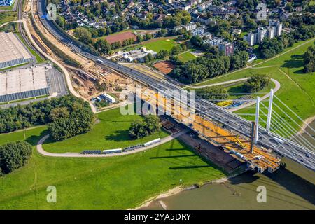 Luftbild, Großbaustelle Autobahn A40 Rheinbrücke Neuenkamp, Neuenkamp, Duisburg, Ruhrgebiet, Nordrhein-Westfalen, Deutschland ACHTUNGxMINDESTHONORARx60xEURO *** Vista aerea, autostrada A40 per cantieri, ponte sul Reno Neuenkamp, Neuenkamp, Duisburg, regione della Ruhr, Renania settentrionale-Vestfalia, Germania ATTENTIONxMINDESTHONORARx60xEURO Foto Stock