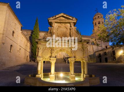 Fontana di Santa Maria a Baeza, Jaen, Andalusia, Spagna Foto Stock