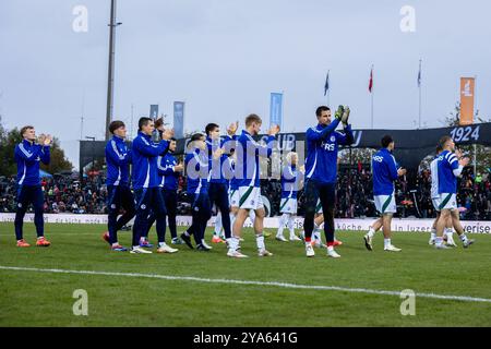 Aarau, Svizzera. 12 ottobre 2024. Aarau, Svizzera, 12 ottobre 2024: Riscaldamento del FC Schalke 04 prima dell'amichevole tra FC Aarau e FC Schalke 04 al Bruegglifeld di Aarau, Svizzera. Philipp Kresnik (Philipp Kresnik/SPP) credito: SPP Sport Press Photo. /Alamy Live News Foto Stock