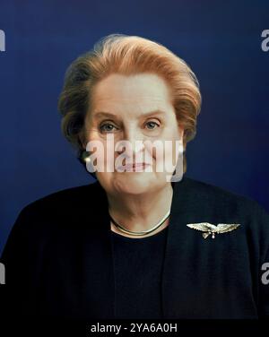 Madeleine Albright. Ritratto dell'ex Segretario di Stato degli Stati Uniti nell'amministrazione Clinton, Madeleine Jana Korbel Albright (nata Marie Jana Körbelová, 1937-2022), fotografia ufficiale, 1997. Foto Stock