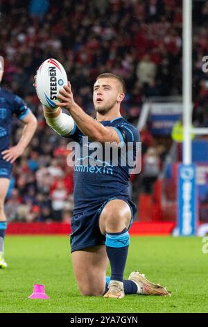 Mikey Lewis ( 7 ) di Hull KR segna un rigore Foto Stock