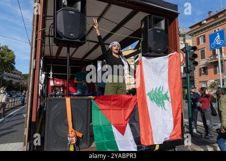 Roma, Italia. 12 ottobre 2024. Maya Issa, leader del movimento studentesco palestinese (foto di Matteo Nardone/Pacific Press) crediti: Pacific Press Media Production Corp./Alamy Live News Foto Stock