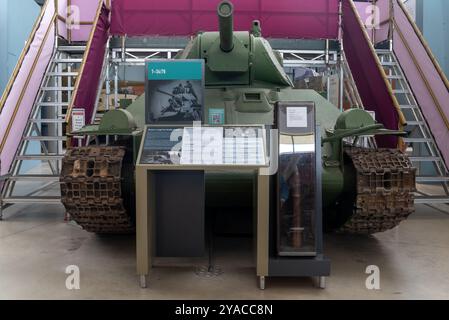 La seconda guerra mondiale sovietica T34-76 è esposta al museo dei carri armati di Bovington. Ottobre 2024. Foto Stock