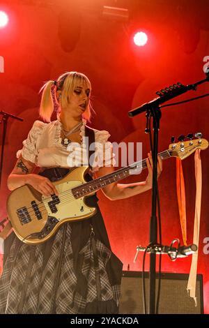 12 ottobre 2024, regno unito: GEORGIA DAVIES of THE LAST DINNER PARTY - esibizione a Mountford Hall , Liverpool UK (Credit Image: © Andy Von Pip/ZUMA Press Wire) SOLO PER USO EDITORIALE! Non per USO commerciale! Foto Stock