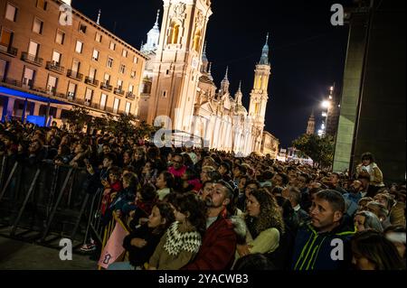 Fotografias del concierto de isabel aaiun y fresquito y mango el jueves 3 de octubre en zaragoza, en la fuente de la hispanidad. Foto Stock