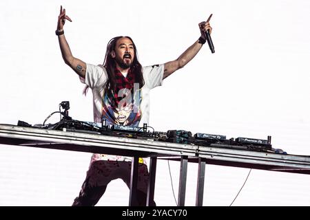 Noche de locura en Espacio Zity con Sebastián Yatra y Steve Aoki. Fiestas del Pilar 2024, Espacio Zity, Saragozza. Martes 9 de octubre. Foto Stock