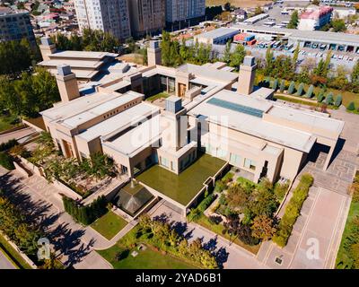 Vista panoramica aerea dell'Ismaili Centre a Dushanbe. Dushanbe è la capitale del Tagikistan. Foto Stock