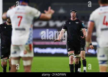 Swansea, Regno Unito. 12 ottobre 2024. Adam Beard of Ospreys durante il match Ospreys vs Bulls URC Rugby. Crediti: Gruffydd Thomas/Alamy Foto Stock