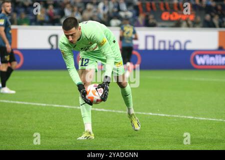 San Pietroburgo, Russia. 12 ottobre 2024. Dragan Rosic (12) della Vojvodina visto in azione durante la partita di calcio Winline Super Series tra Zenit San Pietroburgo e Vojvodina Serbia alla Gazprom Arena. Punteggio finale; Zenit 4:1 Vojvodina. (Foto di Maksim Konstantinov/SOPA Images/Sipa USA) credito: SIPA USA/Alamy Live News Foto Stock