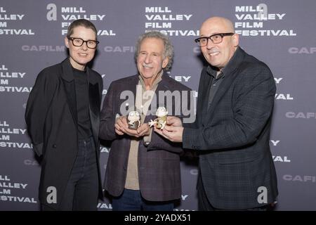 Mill Valley, Stati Uniti. 12 ottobre 2024. Il produttore Liz Kearney, il direttore esecutivo del Mill Valley Film Festival Mark Fishkin e il regista Adam Elliot, i personaggi Grace e Gilbert Budel partecipano alla proiezione di "Memoir of a Snail" durante il 47th Mill Valley Film Festival all'Outdoor Art Club il 12 ottobre 2024 a Mill Valley, California. Foto: Picture Happy/imageSPACE/Sipa USA credito: SIPA USA/Alamy Live News Foto Stock