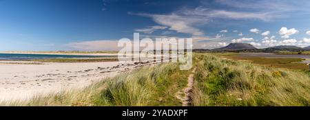 Vista panoramica della spiaggia di Magheroarty sulla costa atlantica di Donegal, Repubblica d'Irlanda Foto Stock