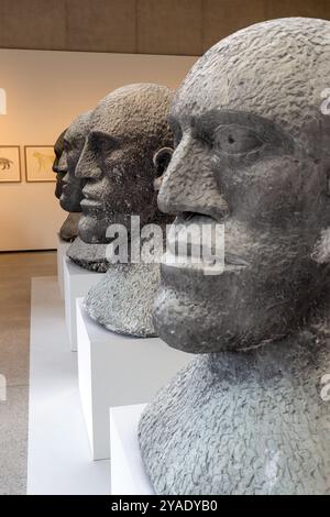 Sculture principali nella mostra Natural Connection di Dame Elisabeth Frink alla Weston Gallery nello Yorkshire Sculpture Park (YSP), West Bretton Foto Stock