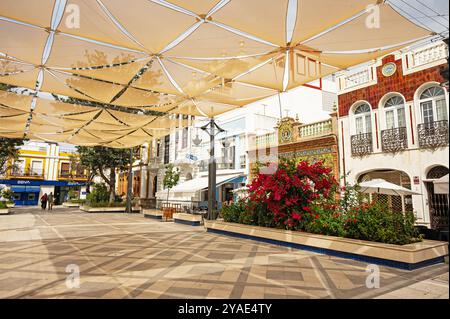 Plaza de las Flores, piazza dei fiori inglese nel centro di Isla Cristina Foto Stock