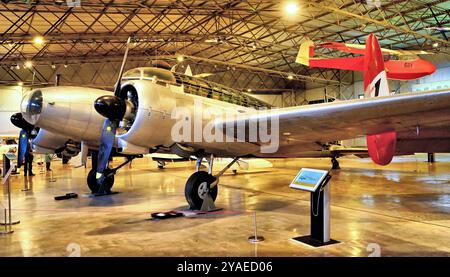 National Museum of Flight Scotland un trasporto di addestramento di Avro Anson e velivoli antisommergibile entrati in servizio nel 1935 Foto Stock