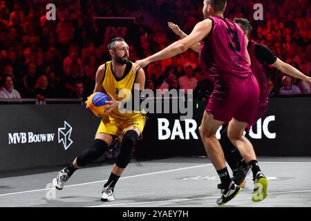 , - 13 OTTOBRE: Dejan Majstorovic - UB Andreja Milutinovic - Liman durante la finale del FIBA 3x3 World Tour Amsterdam 2024 tra UB e Liman a Gasthouder il 13 ottobre 2024 ad Amsterdam, Paesi Bassi. (Foto di Edwin J.H. de Vries/Orange Pictures) credito: Orange Pics BV/Alamy Live News Foto Stock