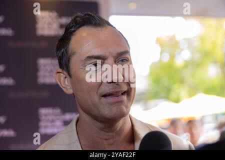 San Rafael, Stati Uniti. 13 ottobre 2024. Jude Law partecipa a un tributo speciale e per ricevere il Mill Valley Film Festival Award al 47th Mill Valley Film Festival presso lo Smith Rafael Film Center il 13 ottobre 2024 a San Rafael, California. FOTO: Picture Happy/imageSPACE per MVFF credito: Imagespace/Alamy Live News Foto Stock