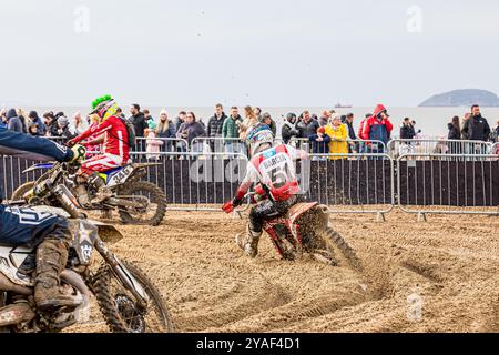 Weston-super-Mare, Somerset, Inghilterra, Regno Unito. 13 ottobre 2024. Justin Barcia, 7° posto, classe adulta solitaria. Quest'anno ricorre il 41° anniversario della prestigiosa Weston Beach Race e promette di essere un evento spettacolare che celebra oltre quattro decenni di eccellenza fuoristrada. Accreditamento John Rose/Alamy Live News Foto Stock