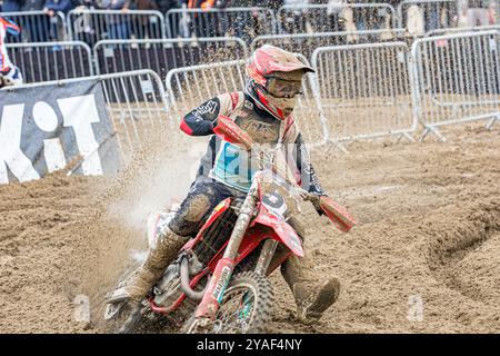 Weston-super-Mare, Somerset, Inghilterra, Regno Unito. 13 ottobre 2024. Justin Barcia, 7° posto, classe adulti solo. Quest'anno ricorre il 41° anniversario della prestigiosa Weston Beach Race e promette di essere un evento spettacolare che celebra oltre quattro decenni di eccellenza fuoristrada. Accreditamento John Rose/Alamy Live News Foto Stock