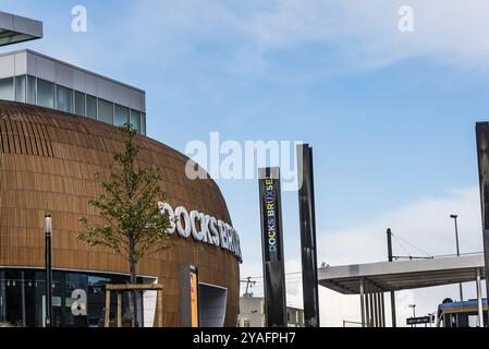 Bruxelles, Belgio, 11 05 2017: Sede di Docks Bruxsel un nuovo centro commerciale, Europa Foto Stock