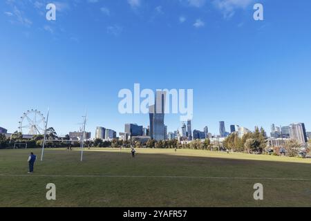 MELBOURNE, AUSTRALIA, GIUGNO 25: Ron Barrasi SNR Park nei Docklands in una fredda giornata invernale il 25 giugno 2022 Foto Stock