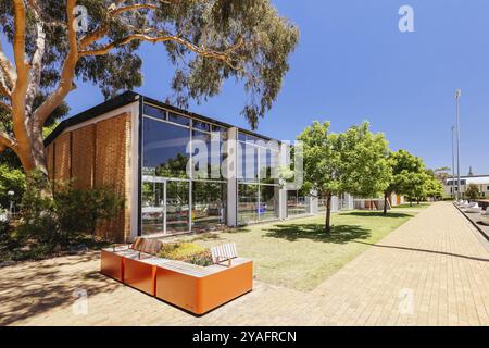 MELBOURNE, AUSTRALIA, 19 NOVEMBRE 2023, Beaurepaire Centre e dettagli architettonici presso il campus parkville della Melbourne University a Melbourne, Victoria, Foto Stock