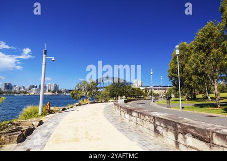 SYDNEY, AUSTRALIA, 3 DICEMBRE 2023: L'area di Barangaroo Reserve di Sydney vicino alle Rocks a Sydney, nuovo Galles del Sud, Australia, Oceania Foto Stock