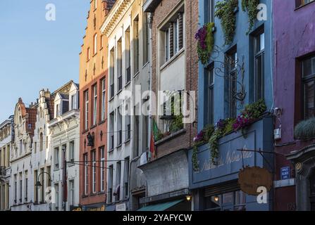 Facciate colorate tradizionali nella città vecchia di Bruxelles, Belgio, giugno 2017, Europa Foto Stock