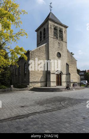 Evere, regione di Bruxelles capitale, Belgio, 20 09 2021: La chiesa cattolica di Saint Vince in estate, Europa Foto Stock