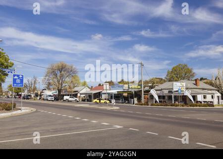 HEATHCOTE, AUSTRALIA, 23 SETTEMBRE 2023: Viste pomeridiane del villaggio di Heathcote a Victoria, Australia, Oceania Foto Stock