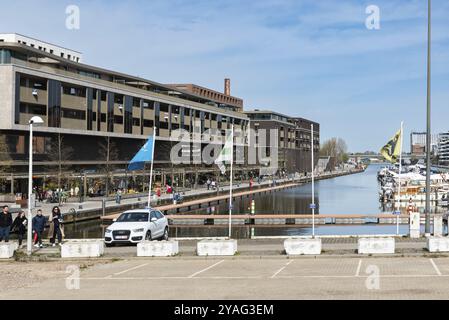 Hasselt, Limburgo, Belgio, 04 12 2022, piccolo porto per yacht sulle rive del canale Albert, Europa Foto Stock