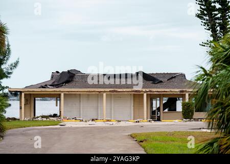 Foto di scorta a casa distrutta dall'uragano Milton Florida 2024 Foto Stock