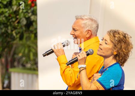 Mainz Schlagerduo Cliff und Rexonah beim Auftritt am 15.09.2024 in Mainz beim ZDF-Fernsehgarten *** Mainz Schlager duo Cliff e Rexonah in esecuzione il 15 09 2024 a Magonza presso ZDF Fernsehgarten Copyright: XEibner-Pressefoto/GerhardxWingenx EP GWR Foto Stock