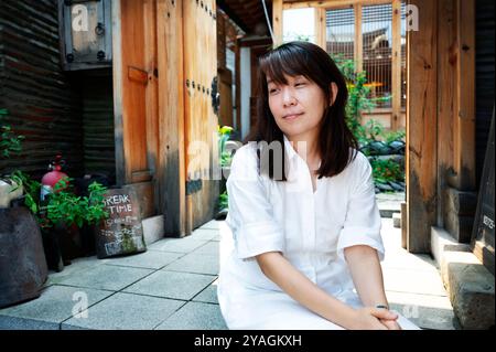 La scrittrice sudcoreana Han Kang ha fotografato vicino alla sua casa a Seoul, Corea del Sud, 5 agosto 2019. Foto: Olle Sporrong / Expressen / TT / codice 7112 Foto Stock