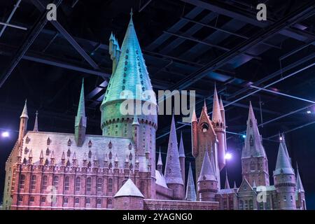 Londra, Inghilterra - 18 novembre 2017: Un modello di Hogwarts nel tour dei Warner Brothers Studio, The Making of Harry Potter al Leavesden Studio di Londra. Foto Stock