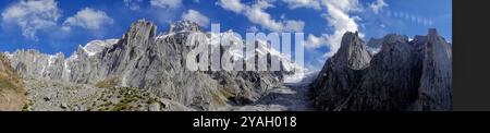 Vista della splendida valle di Nangma (Yosemite del Pakistan), Kanday, Baltistan, Pakistan Foto Stock