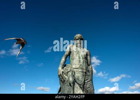 Somerset, 12 ottobre 2024: Statua dell'antico marinaio a Watchet, Somerset Foto Stock