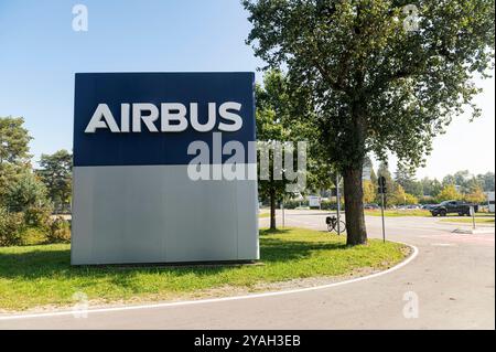 Friedrichshafen Baden Württemburg Germania 20 settembre 2024 stabilimento di produzione Airbus. Immenstad, aereo, costruttore, logo, fabbrica Foto Stock