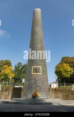 Friedrichshafen Baden Württemburg Germania 20 settembre 2024 Zeppelin Memorial Foto Stock