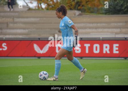 Rotterdam, Paesi Bassi. 13 ottobre 2024. Varkenoord, 13 ottobre 2024: Jacintha Weimar #1 (G) durante la partita Azerion Vrouwen Eredivisie tra Feyenoord e FC Utrecht a Varkenoord a Rotterdam, Paesi Bassi. (Arne van der Ben/SPP) credito: SPP Sport Press Photo. /Alamy Live News Foto Stock