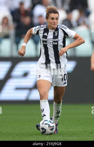 Torino, Italia, 13 ottobre 2024. Cristiana Girelli della Juventus durante la partita di serie A femminile all'Allianz Stadium di Torino. Il credito immagine dovrebbe essere: Jonathan Moscrop / Sportimage Foto Stock