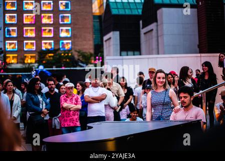 Montreal, Canada - 3 luglio 2024: Festival jazz presso Place des Arts di Montreal Foto Stock