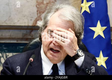 Roma, Italia. 14 ottobre 2024. Il presidente del CNEL Renato Brunetta presenta al Ministro per la pubblica Amministrazione Paolo Zangrillo la relazione sui servizi pubblici 2024 - Roma, Italia - Luned&#xec;, 14 ottobre 2024 (foto Cecilia Fabiano/LaPresse) il Presidente del CNEL Renato Brunetta presenta il rapporto 2024 sui servizi pubblici al Ministro della pubblica Amministrazione Paolo Zangrillo&#x2014; Roma, Italia - lunedì 14 ottobre 2024 (foto Cecilia News/LaPresse) Foto Stock