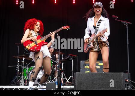 Glasgow, Regno Unito. 14 luglio 2024. Amy Love e Georgia South della band Nova Twins si esibiscono sul palco dei King Tuts al TRNSMT 2024. 2024-07-14 . Credito: G Foto Stock