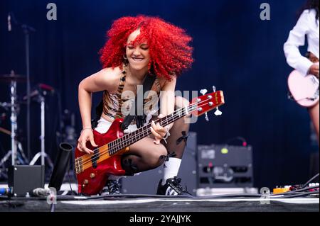 Glasgow, Regno Unito. 14 luglio 2024. Amy Love e Georgia South della band Nova Twins si esibiscono sul palco dei King Tuts al TRNSMT 2024. 2024-07-14 . Credito: G Foto Stock