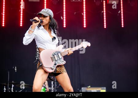 Glasgow, Regno Unito. 14 luglio 2024. Amy Love e Georgia South della band Nova Twins si esibiscono sul palco dei King Tuts al TRNSMT 2024. 2024-07-14 . Credito: G Foto Stock