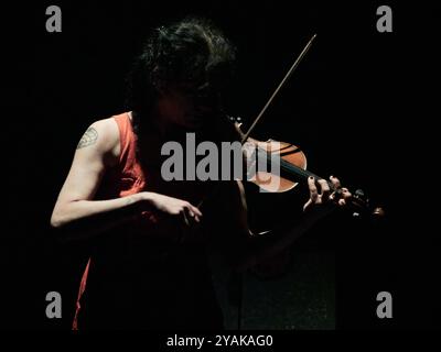 Jessica Moss durante il suo concerto a Casa Montjuic, Barcellona, Spagna. Foto di Mariano Anton. Foto Stock