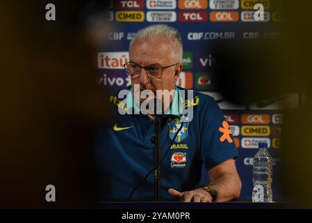 Brasilia, Brasile. 14 ottobre 2024. Questo lunedì pomeriggio (14) presso la BRB Mane Garrincha Arena, situata ad Asa Norte a Brasilia-DF. Si è svolta la conferenza stampa dell'allenatore della nazionale brasiliana, il signor Dorival Jr... Caior Rocha (Caior Rocha / SPP) credito: SPP Sport Press Photo. /Alamy Live News Foto Stock